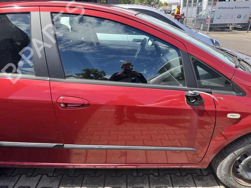 Used Right front door Right front door FIAT GRANDE PUNTO (199_) 1.4 (199AXB11, 199AXB1A, 199BXB1A, 199AXL1A) (77 hp) 36541502 36541502