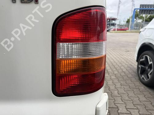 Høyre baklys Høyre baklys VW TRANSPORTER T5 Bus (7HB, 7HJ, 7EB, 7EJ) 1.9 TDI (105 hp) 36420152 36420152