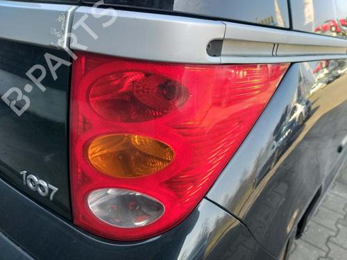 right-taillight-peugeot-1007-km_-2005-31773581 main image