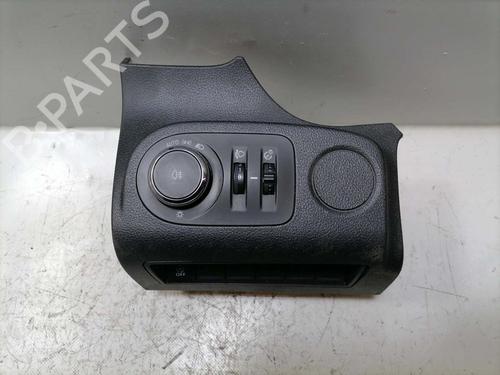Used Headlight switch Headlight switch OPEL COMBO Box Body/MPV (K9) 1.5 D (102 hp) 33726082 33726082