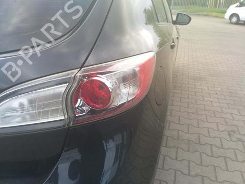 Farolim direito Farolim direito MAZDA 3 (BL) 2.2 MZR CD (BL10) (150 hp) 35917108 35917108
