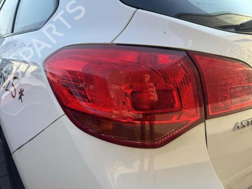 Used Left taillight Left taillight OPEL ASTRA J Sports Tourer (P10) 1.7 CDTI (35) (110 hp) 33410473 33410473