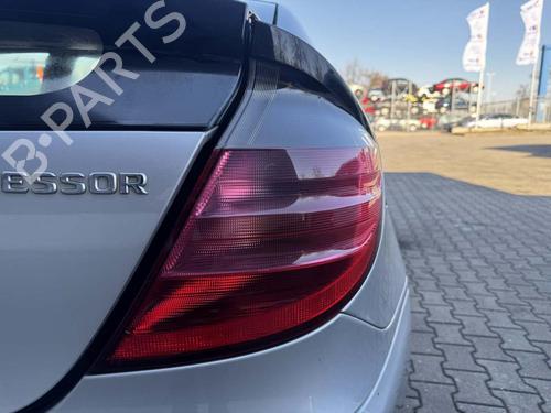 Used Right taillight Right taillight MERCEDES-BENZ C-CLASS Coupe (CL203) C 180 Kompressor (203.746) (143 hp) 32786516 32786516