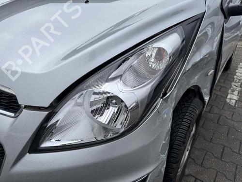 Używane Lampa przednia lewa CHEVROLET SPARK (M300) 1.0 (68 hp) 32331793