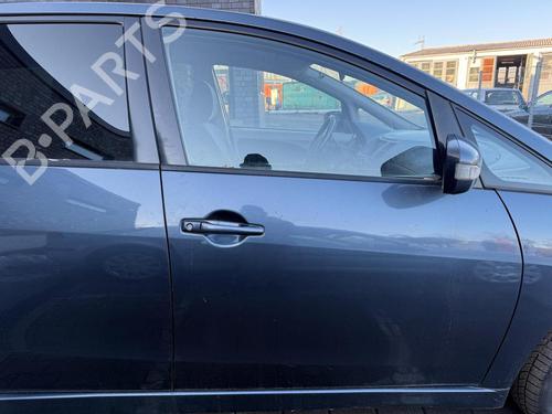 Used Right front door MITSUBISHI GRANDIS (NA_W) 2.0 DI-D (NA8W) (136 hp) 31815616