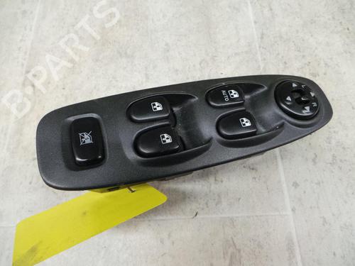 Used Left front window switch Left front window switch HYUNDAI ACCENT II (LC) 1.5 CRDi (82 hp) 33890087 33890087