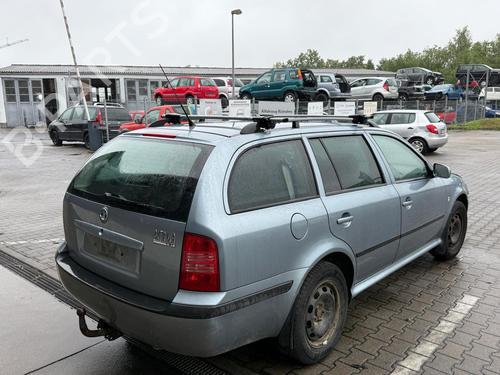 Right headlight SKODA OCTAVIA I Combi (1U5) 1.6 | BP31774431C29