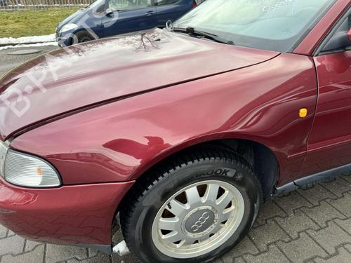 Aleta delantera izquierda AUDI A4 B5 Avant (8D5) 1.6 (100 hp) 32352646