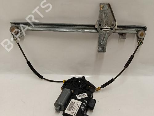 Rudehejsemekanisme ventre foran PEUGEOT 307 (3A/C) 1.4 HDi (68 hp) 30031667