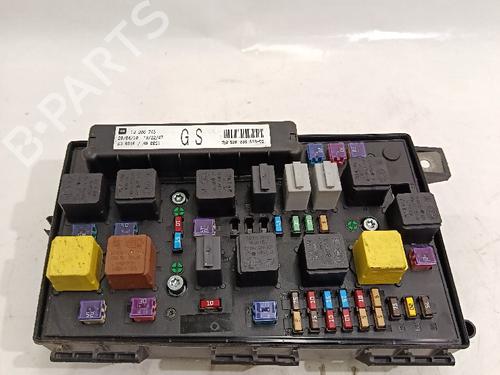 Used Fuse box OPEL ASTRA H Estate (A04) [2004-2014]  30030643