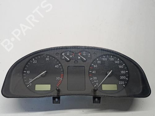 Used Instrument cluster VW PASSAT B5 (3B2) [1996-2001]  30029900