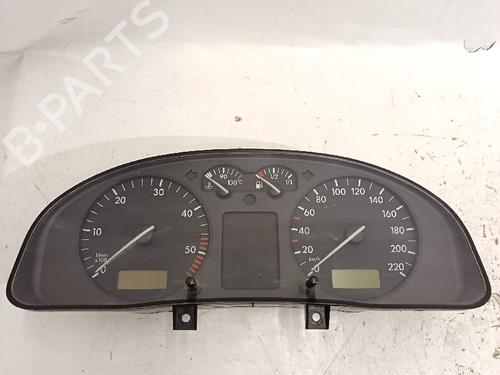 Used Instrument cluster VW PASSAT B5 (3B2) [1996-2001]  30029887