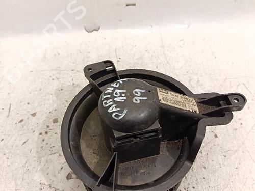 Used Heater blower motor PEUGEOT PARTNER Box Body/MPV (5_, G_) [1996-2025]  30030405