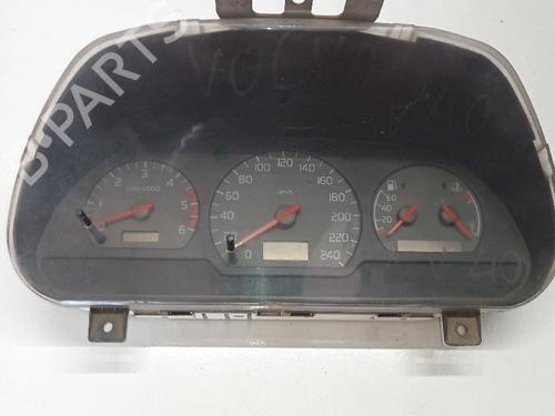 Used Instrument cluster VOLVO V40 Estate (645) [1995-2004]  30030119