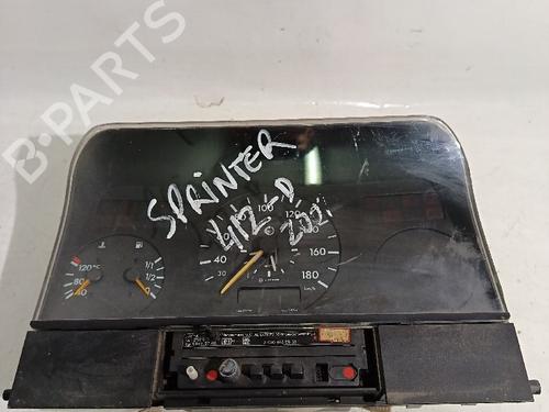 Used Instrument cluster MERCEDES-BENZ SPRINTER 4-t Van (B904) [1995-2012]  30029789