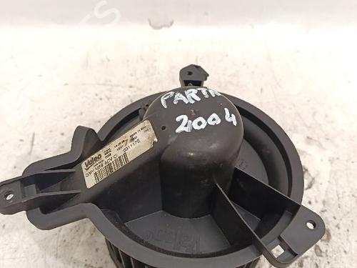 Used Heater blower motor PEUGEOT PARTNER Box Body/MPV (5_, G_) [1996-2025]  30030442