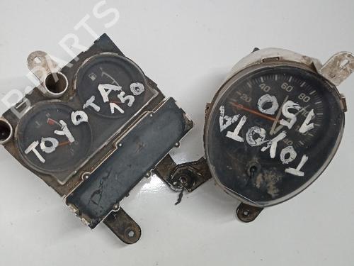 Used Instrument cluster TOYOTA DYNA 150 Platform/Chassis (LY_) [1988-1995]  30029279