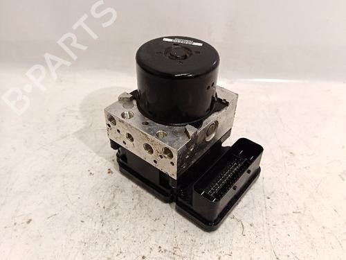 Used ABS pump VOLVO V40 Hatchback Van (525) [2013-2015]  30030751