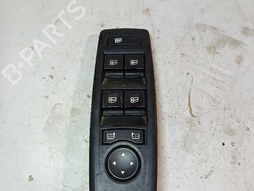 Used Left front window switch RENAULT MEGANE III Grandtour (KZ0/1) [2008-2016]  30029518