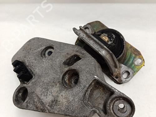 Used Engine mount RENAULT TRAFIC II Van (FL) [2001-2025]  30031258
