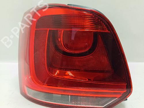 Używane Lampa tylna lewa VW POLO V (6R1, 6C1) 1.6 TDI (90 hp) 30032375
