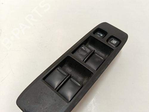 Fensterheberschalter links vorne für NISSAN PRIMERA (P12) 1.6 (109 hp) 30032458