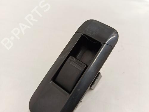 Used Right rear window switch NISSAN PRIMERA (P12) 1.6 (109 hp) 30033023