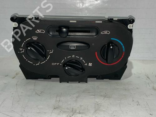 AC Styreenhet / Manøvreringsenhet PEUGEOT 206 Van [1999-2009]  30033890