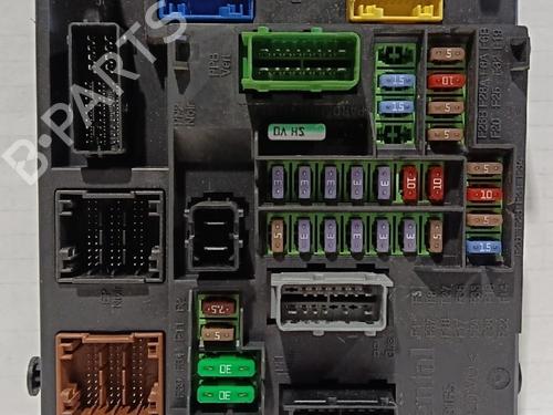 Used Fuse box CITROËN C4 Picasso II 1.6 HDi / BlueHDi 115 (115 hp) 30033952