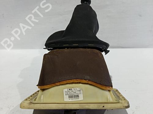Used Gear lever RENAULT CLIO II (BB_, CB_) [1998-2016]  30034839