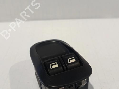 Używane Przełącznik szyby przedniej lewej PEUGEOT 206 Hatchback (2A/C) 1.1 i (60 hp) 30035848