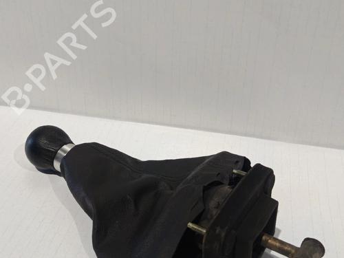 Used Gear lever PEUGEOT 206 Hatchback (2A/C) 1.1 i (60 hp) 30035855