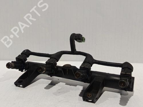 Used Injection rail PEUGEOT 206 Hatchback (2A/C) 1.1 i (60 hp) 30035903