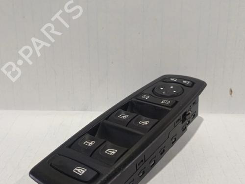 Used Left front window switch RENAULT MEGANE III Grandtour (KZ0/1) [2008-2016]  30036393
