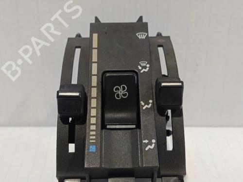 Used Climate control RENAULT RAPID Box Body/MPV (F40_, G40_) [1985-2001]  30036681