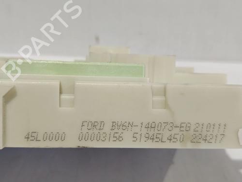 Fuse box FORD FOCUS III | BP30037533E1