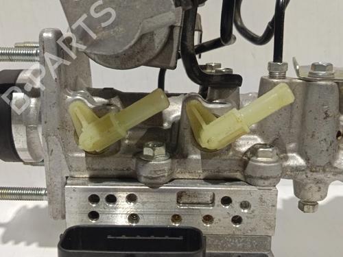 ABS pump TOYOTA YARIS (_P13_) 1.5 Hybrid (NHP130_) | BP30038260M43 