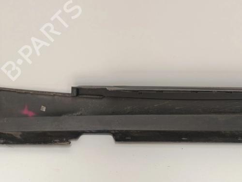 Høyre side kjol BMW 1 (E87)  | BP30038243C114 