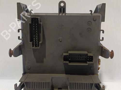 Zekeringkast RENAULT LAGUNA II (BG0/1_) 1.6 16V (BG0A, BG0L) (107 hp) 30038371