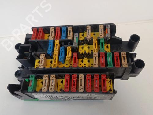 Zekeringkast PEUGEOT 206 Hatchback (2A/C) 1.6 (110 hp) 30038981