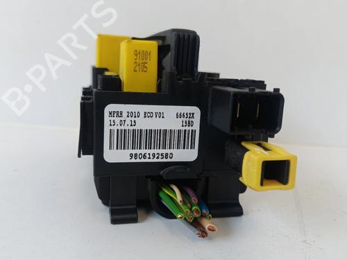 Fuse box PEUGEOT 308 II (LB_, LP_, LW_, LH_, L3_)  | BP30039330E1 
