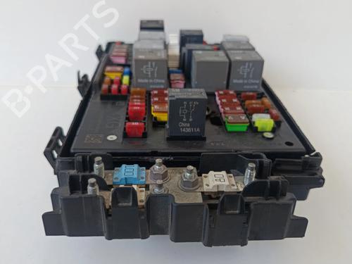 Fuse box OPEL ASTRA J (P10) 1.6 CDTi (68) | BP30039343E1