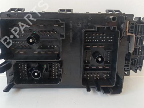 Fuse box OPEL ASTRA J (P10) 1.6 CDTi (68) | BP30039343E1