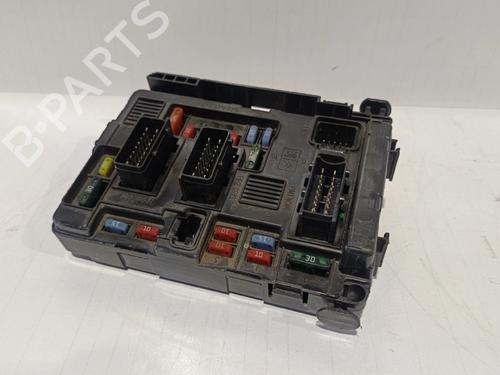 Used Fuse box PEUGEOT PARTNER Box Body/MPV (5_, G_) [1996-2025]  30039480