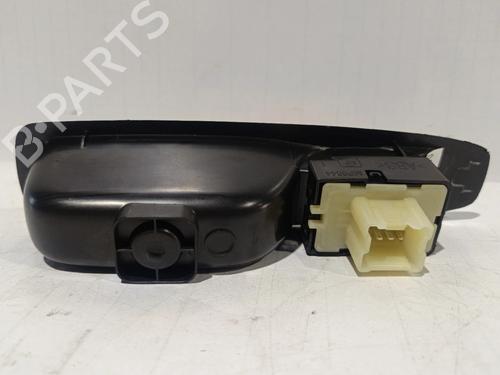 Højre bagtil elrude kontakt RENAULT CLIO IV (BH_) 0.9 TCe 90 (BHNF, BHMA, BHMH, BHJK, BHJR) | BP30039447I28