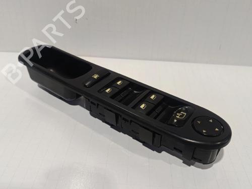 Venstre fortil elrude kontakt PEUGEOT 307 Break (3E) [2002-2009]  30039845