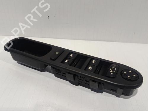 Used Left front window switch PEUGEOT 207 (WA_, WC_) [2006-2015]  30039844