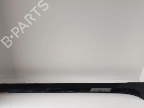 Used Right sideskirt BMW 1 (F40) [2019-2025]  30039291