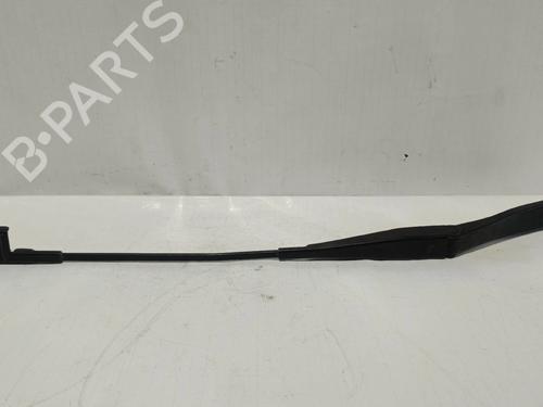 Used Front windshield wiper arm OPEL ASTRA H Estate (A04) [2004-2014]  30040517