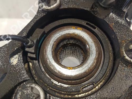 Left front steering knuckle OPEL ASTRA H Estate (A04)  | BP30040561M25 